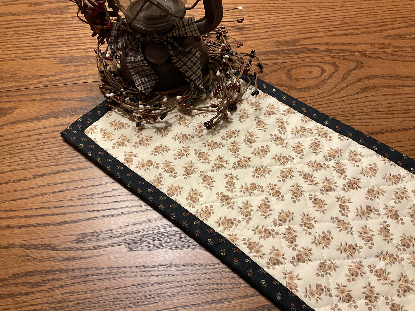 Primitive Farmhouse Scrappy Table Runner Item #1908