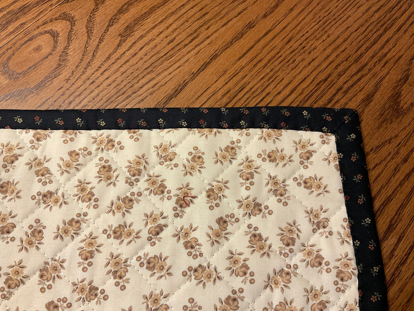 Primitive Farmhouse Scrappy Table Runner Item #1908