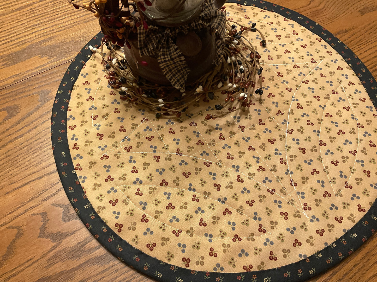 Primitive Farmhouse Double Wedding Ring Table Topper Item #1914