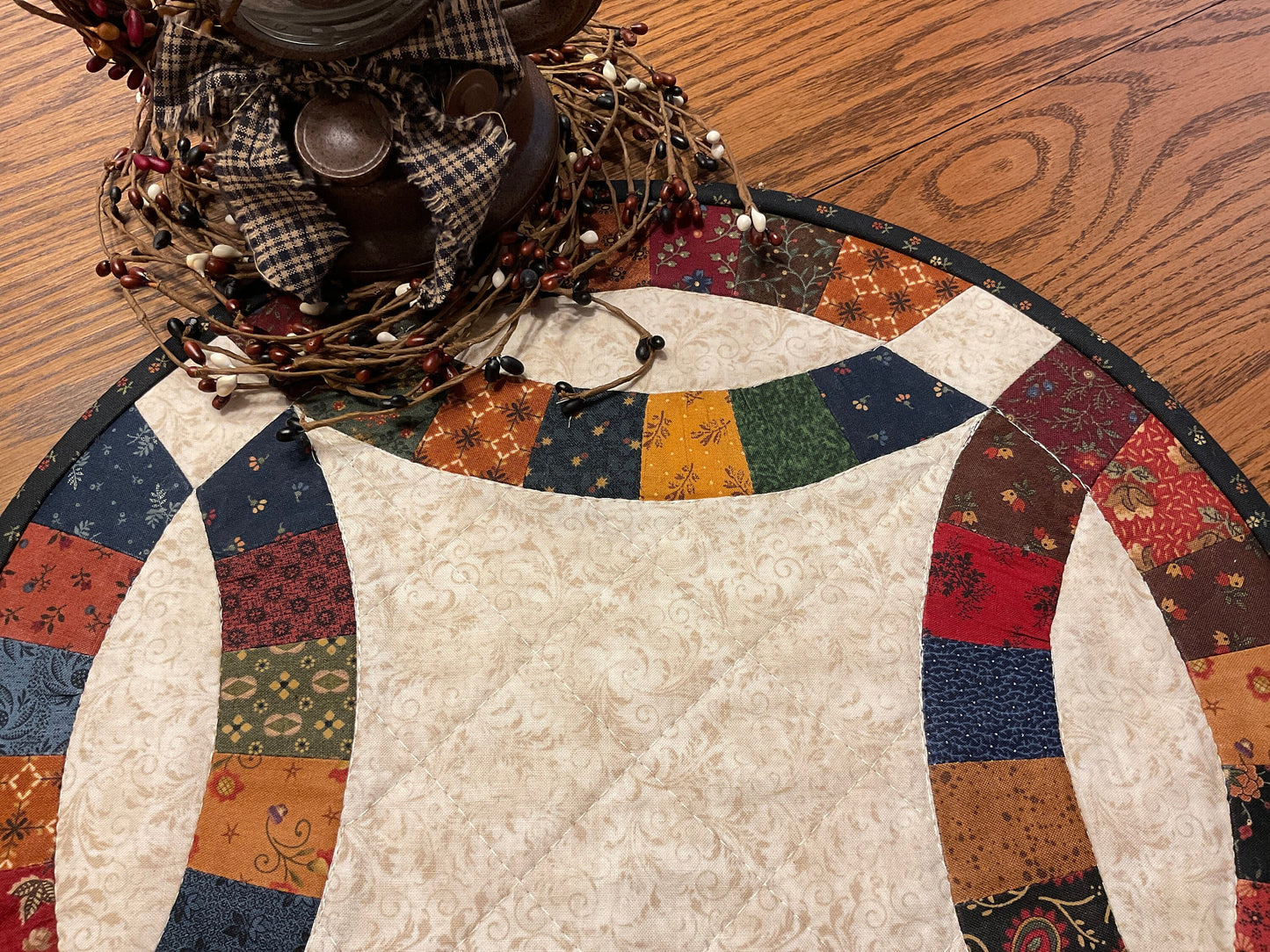 Primitive Farmhouse Double Wedding Ring Table Topper Item #1917