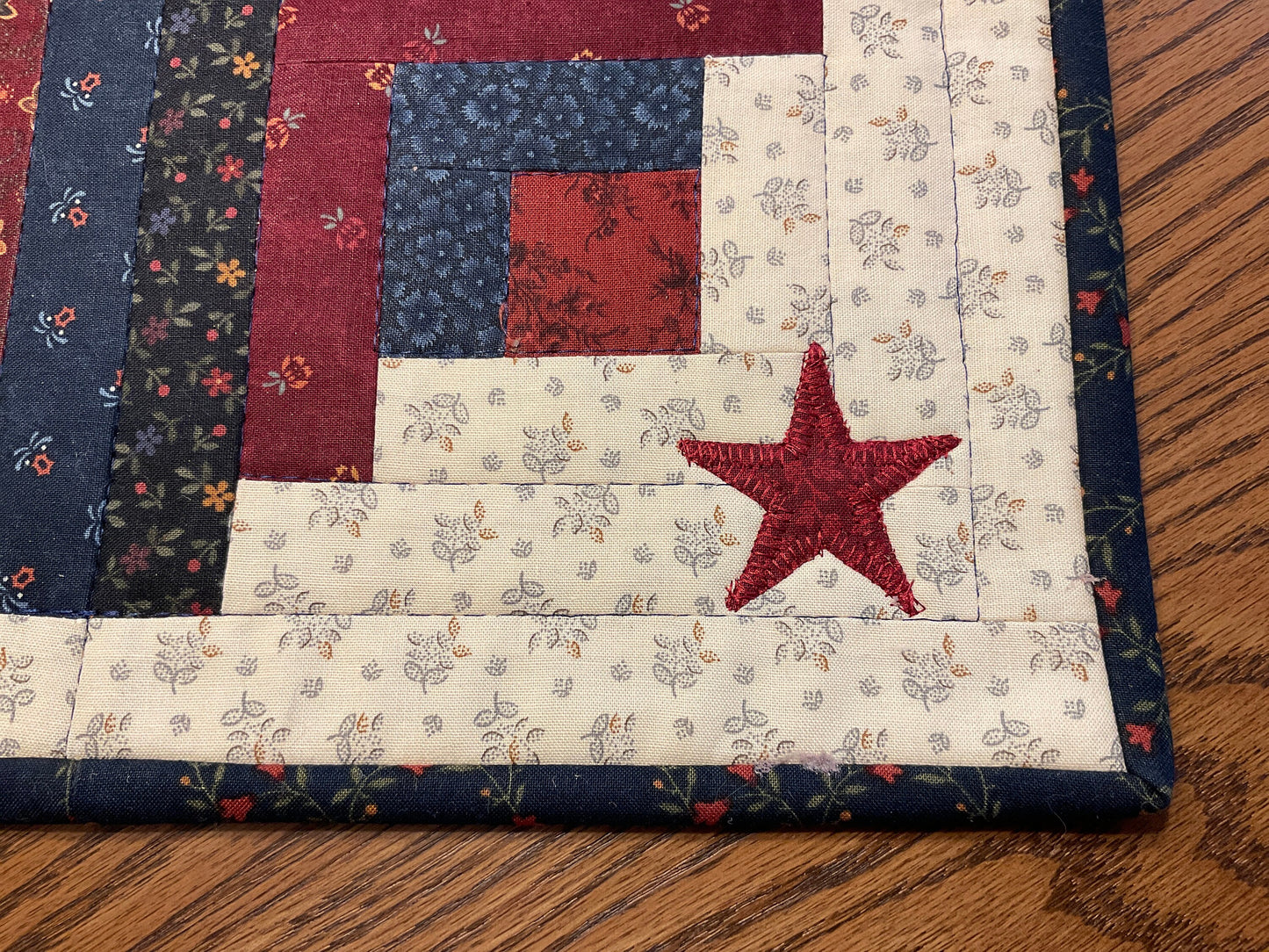 Americana Primitive Farmhouse Log Cabin Table Topper Item #1907