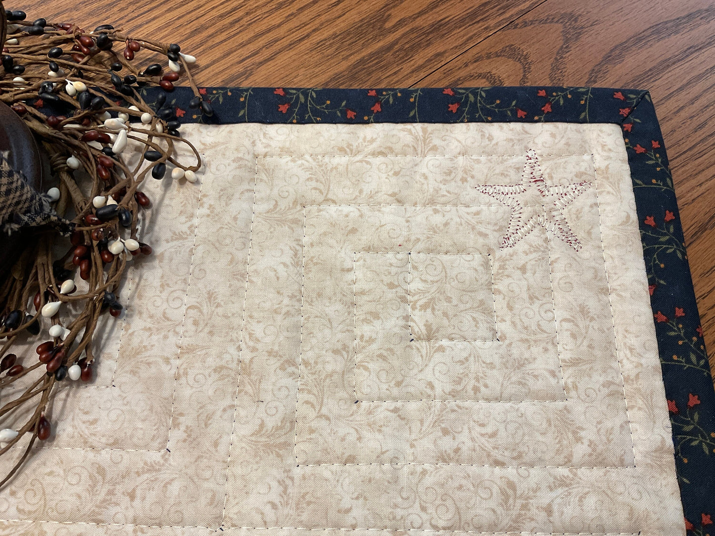 Americana Primitive Farmhouse Log Cabin Table Topper Item #1907