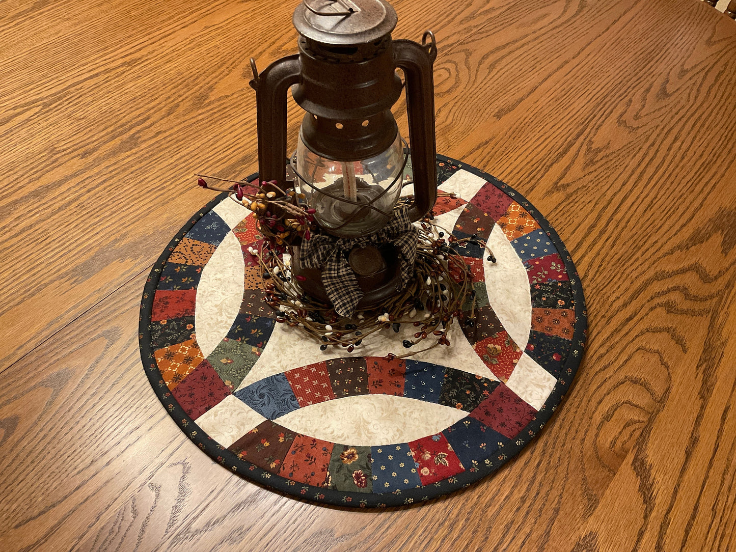 Primitive Farmhouse Double Wedding Ring Table Topper Item #1914