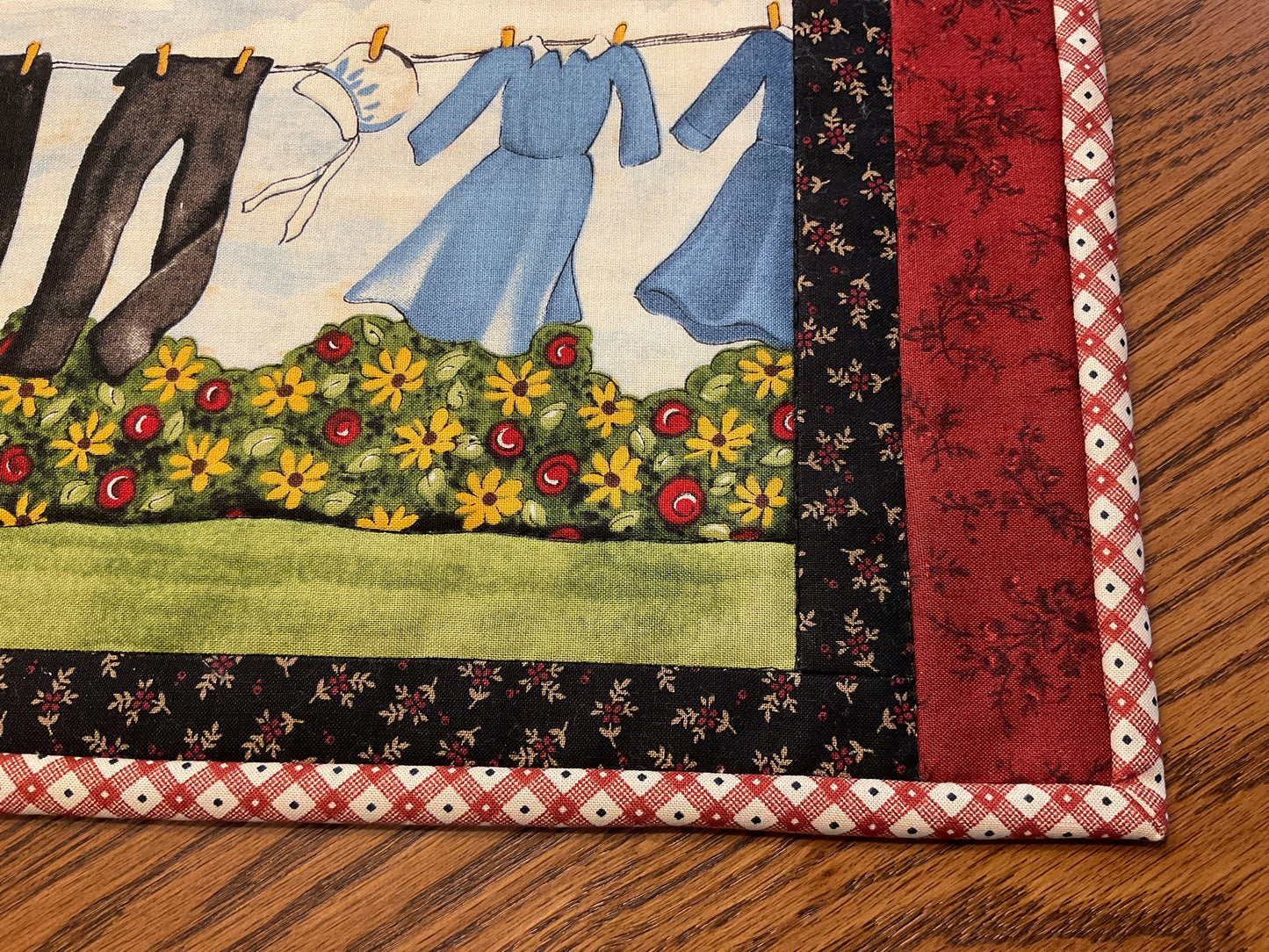 Primitive Farmhouse Summer Table Runner Item #1923