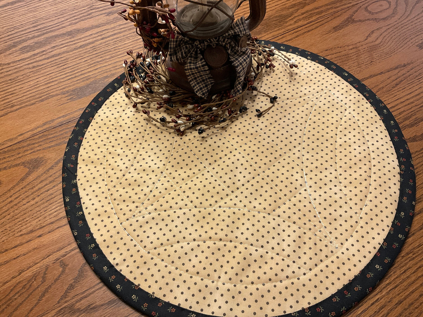 Primitive Farmhouse Double Wedding Ring Table Topper Item #1917