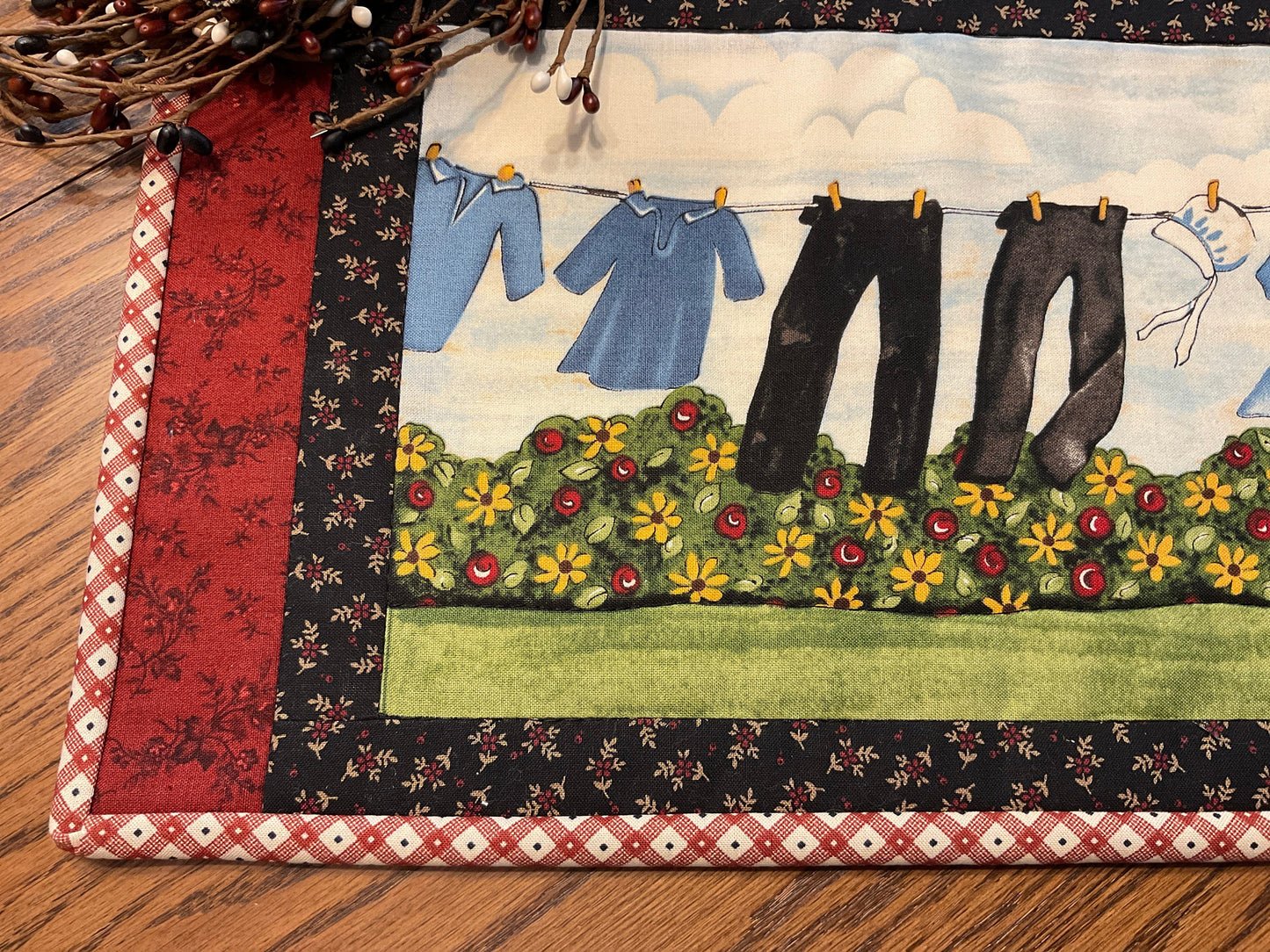Primitive Farmhouse Summer Table Runner Item #1923