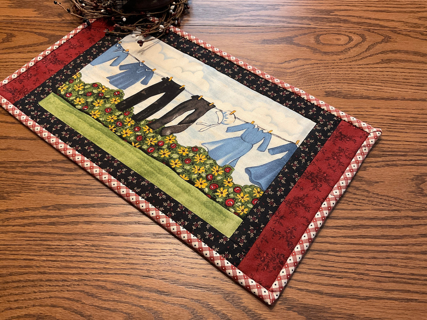 Primitive Farmhouse Summer Table Runner Item #1923