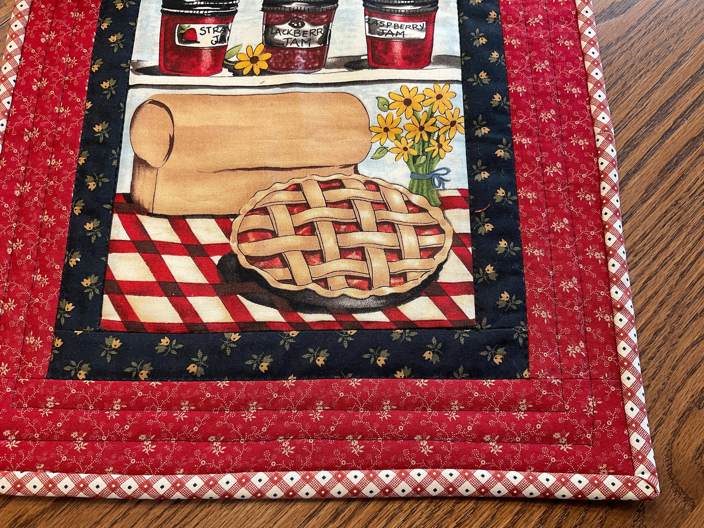 Primitive Farmhouse Summer Table Topper Item #1924