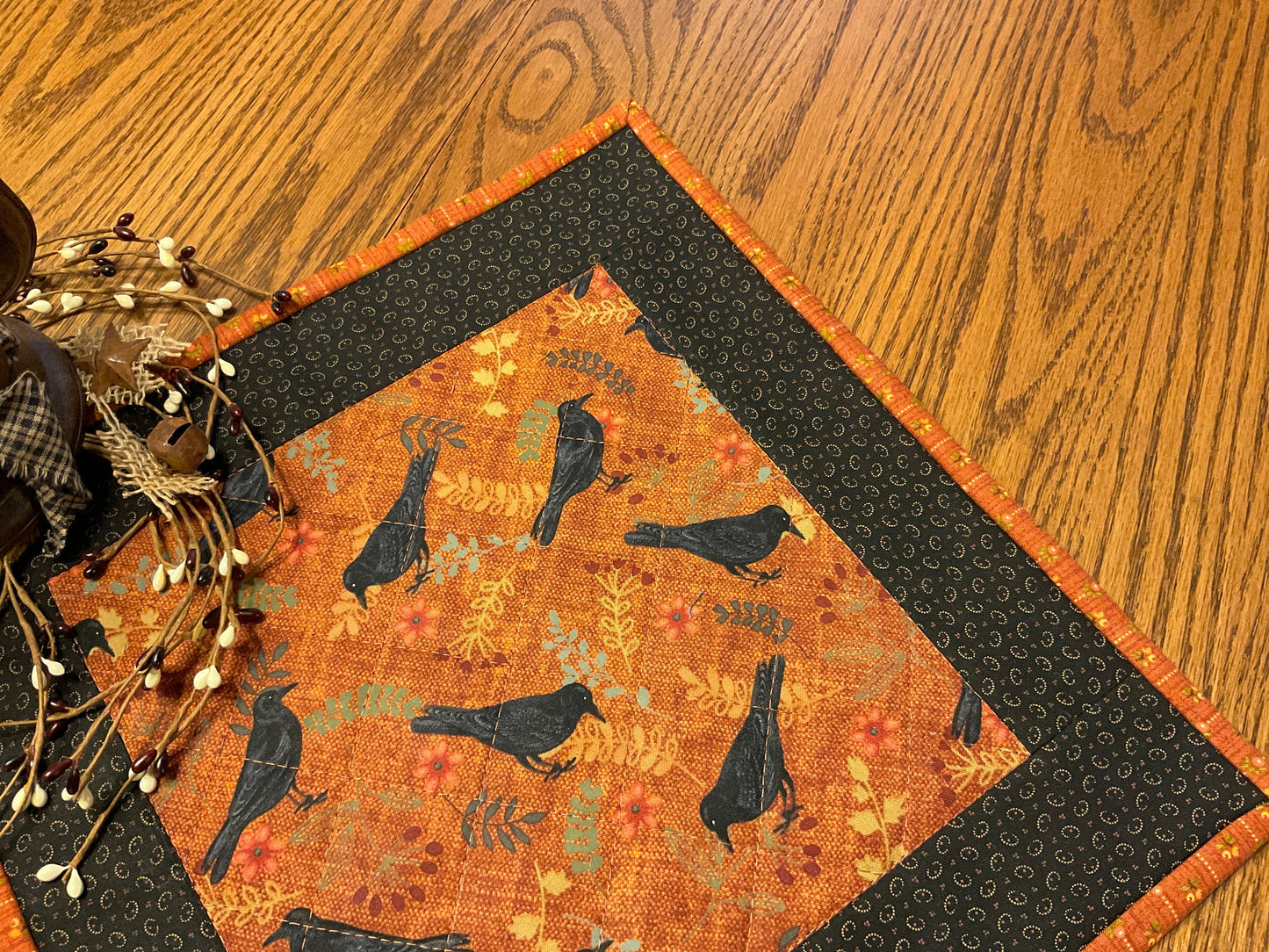 Primitive Farmhouse Autumn Crow Table Topper Item #1927