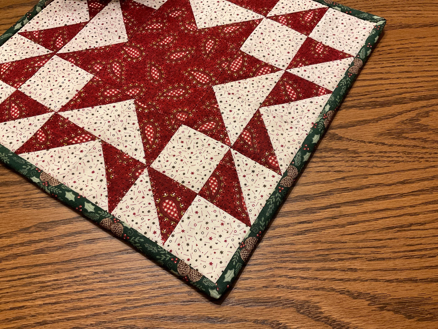 Primitive Farmhouse Christmas Table Topper Item #1950