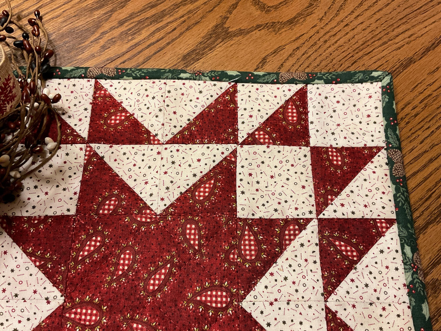 Primitive Farmhouse Christmas Table Topper Item #1950