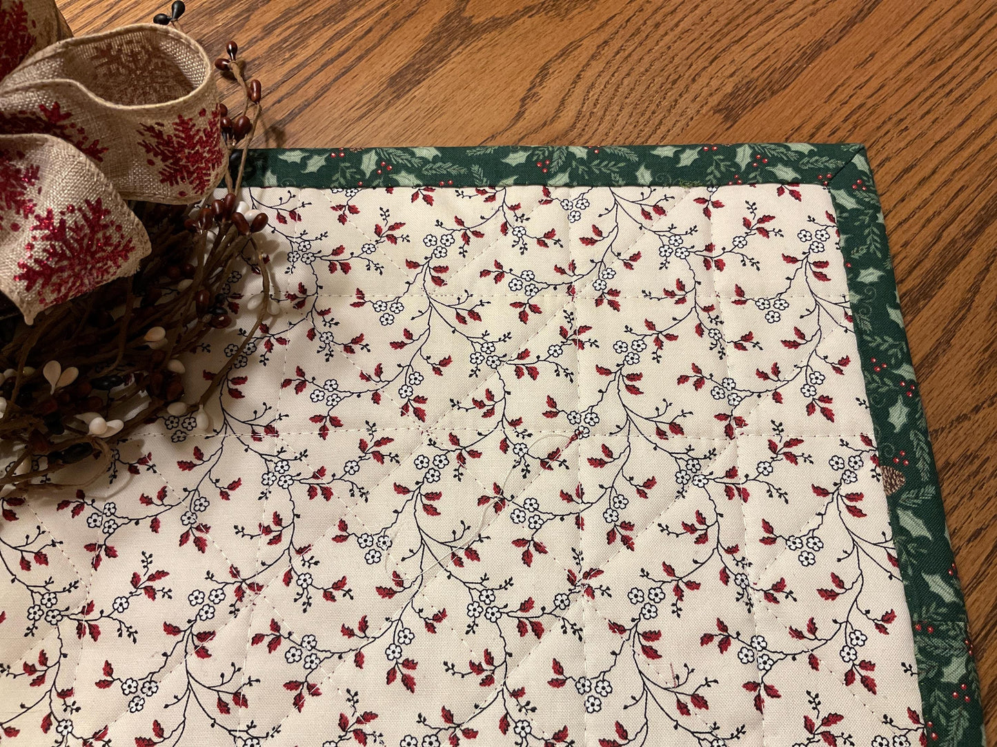 Primitive Farmhouse Christmas Table Topper Item #1950