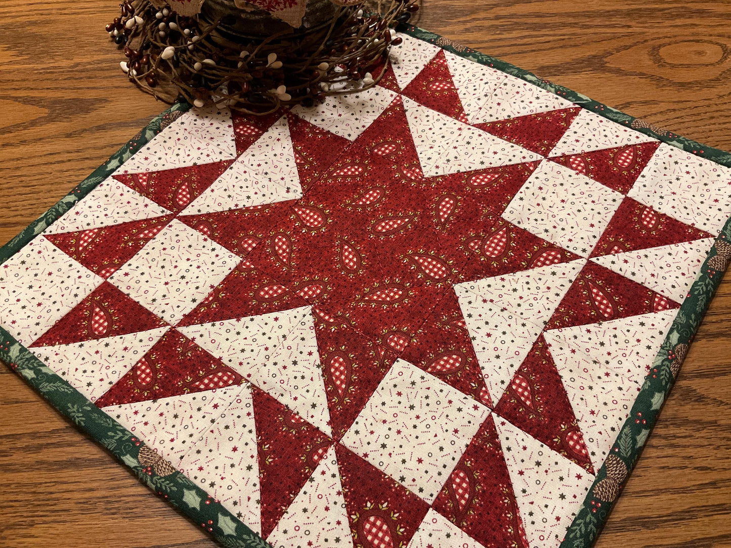 Primitive Farmhouse Christmas Table Topper Item #1950