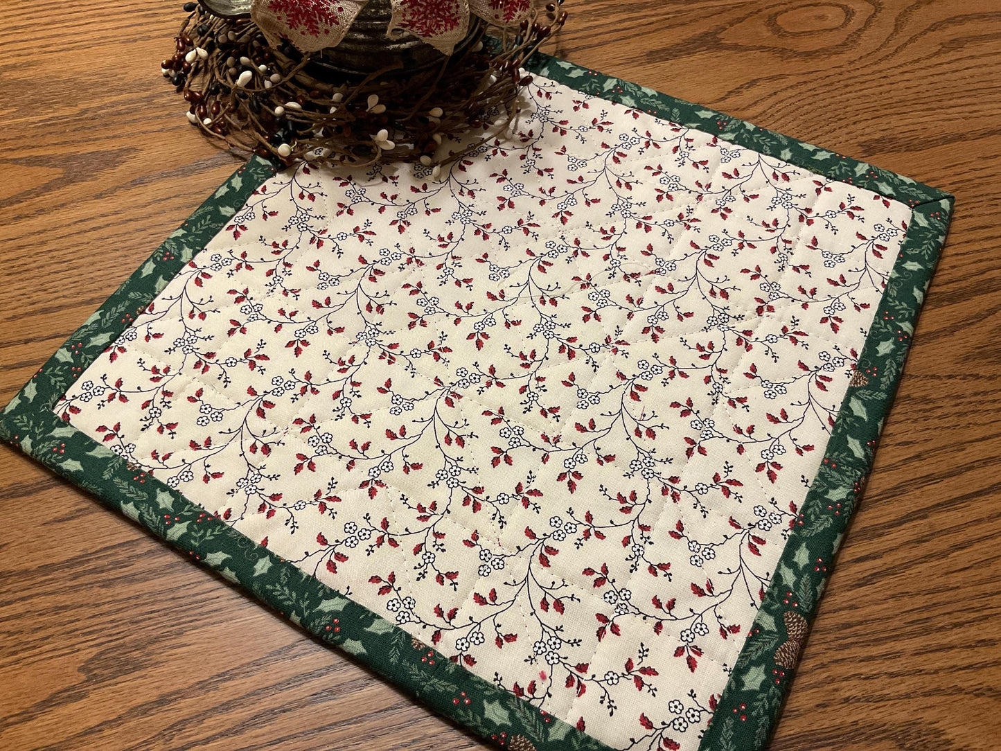 Primitive Farmhouse Christmas Table Topper Item #1950