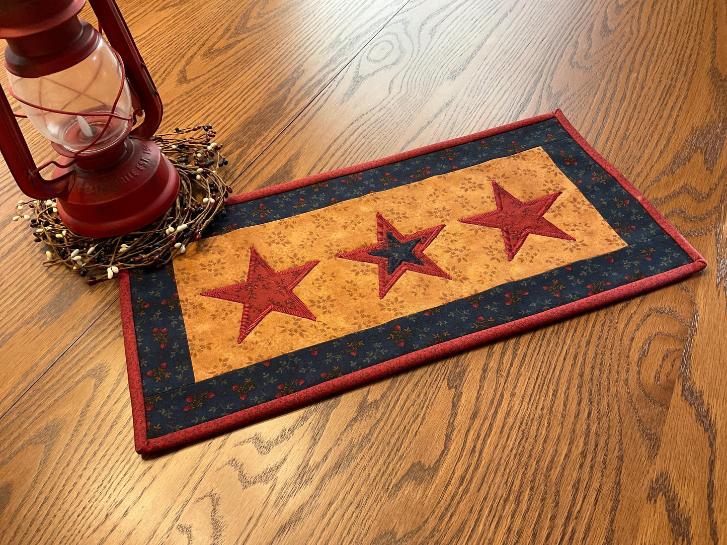 Primitive Farmhouse Americana Table Runner Item #1983