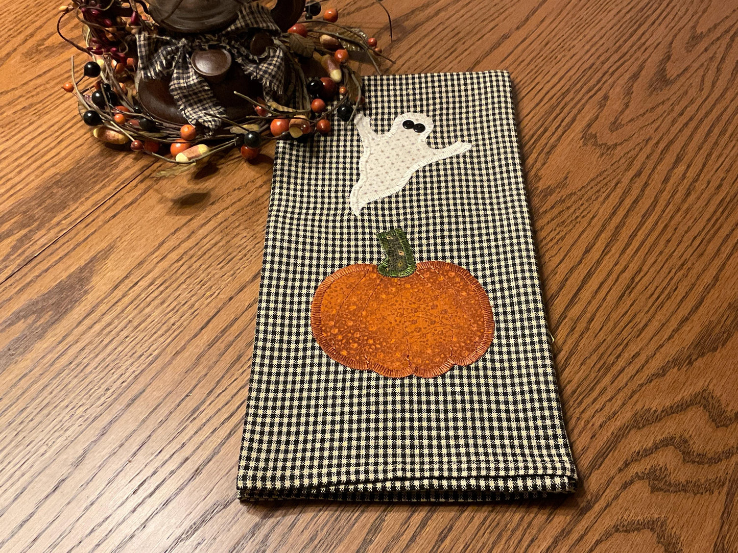 Primitive Farmhouse Autumn Halloween Towel Item #1986