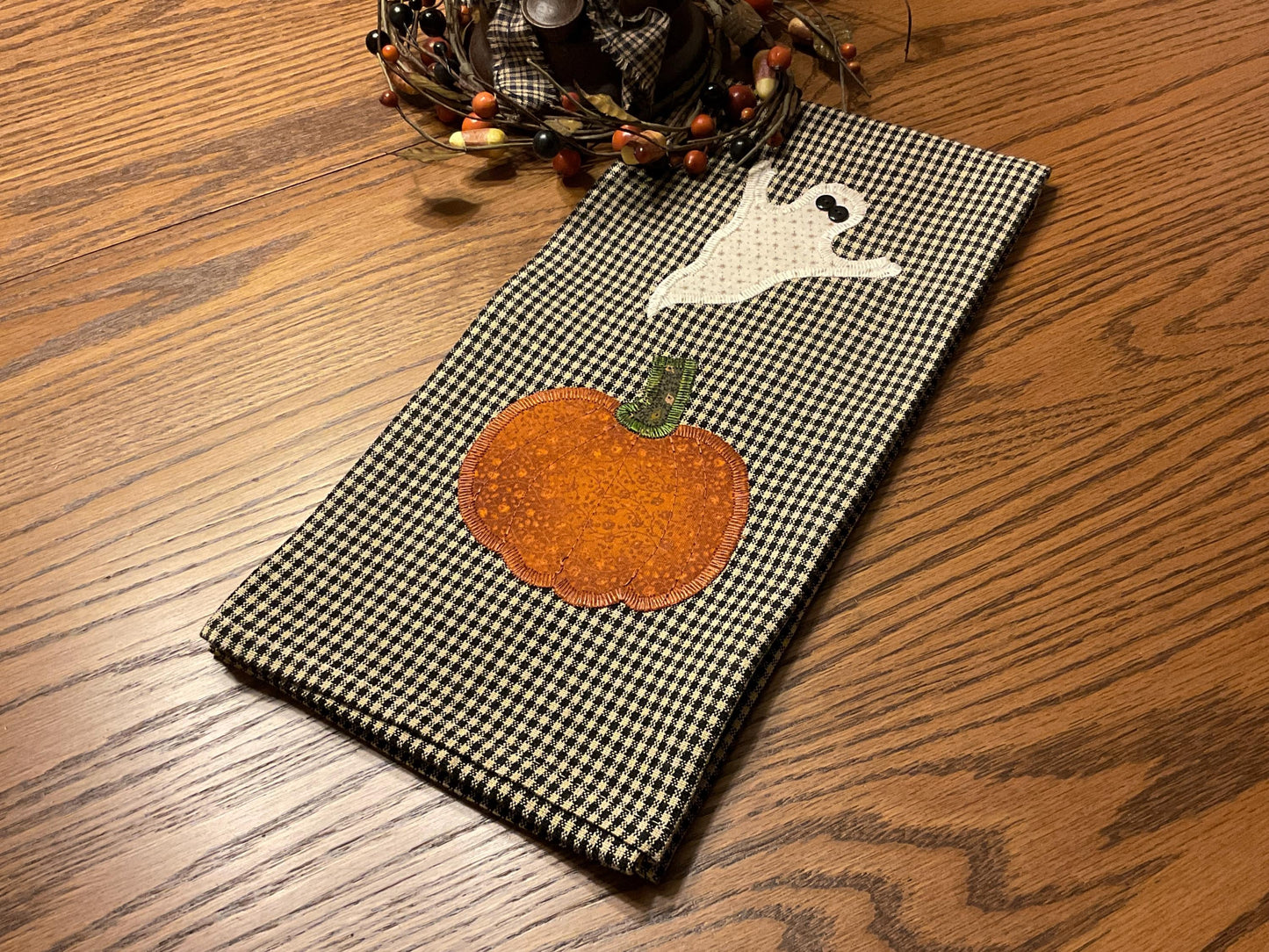 Primitive Farmhouse Autumn Halloween Towel Item #1986