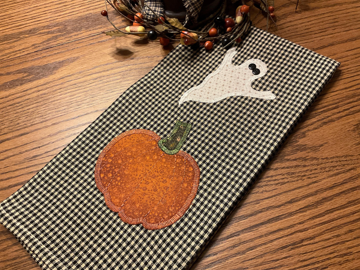 Primitive Farmhouse Autumn Halloween Towel Item #1986