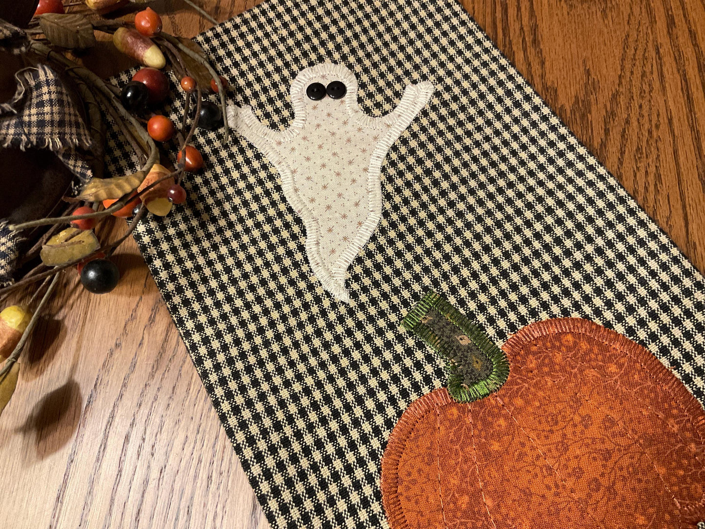 Primitive Farmhouse Autumn Halloween Towel Item #1986
