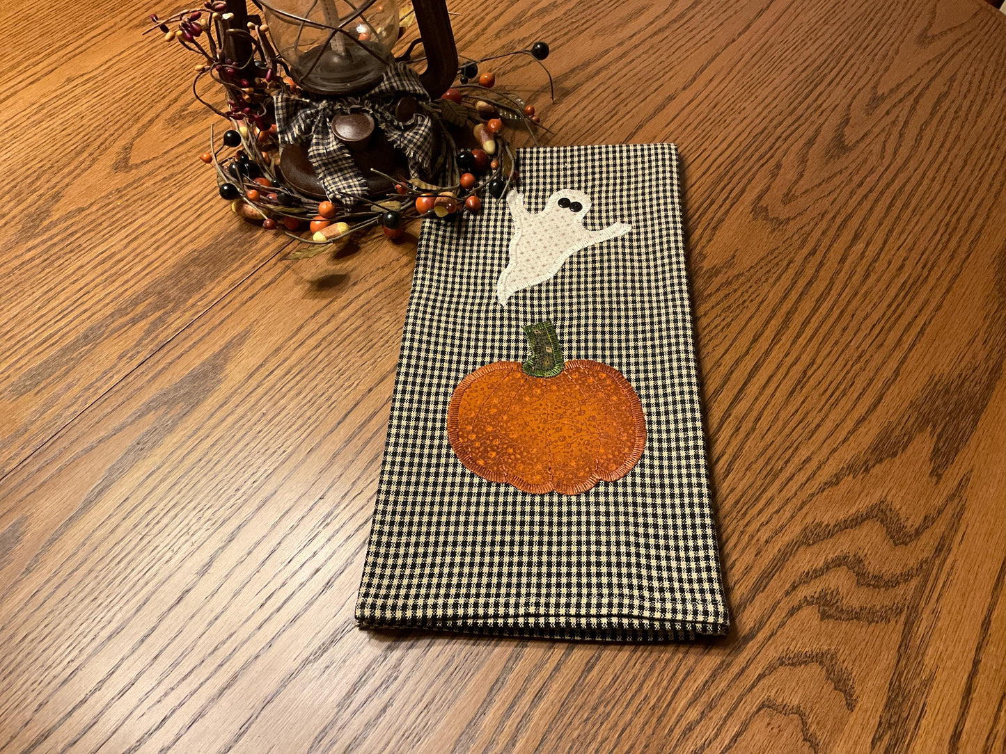Primitive Farmhouse Autumn Halloween Towel Item #1986