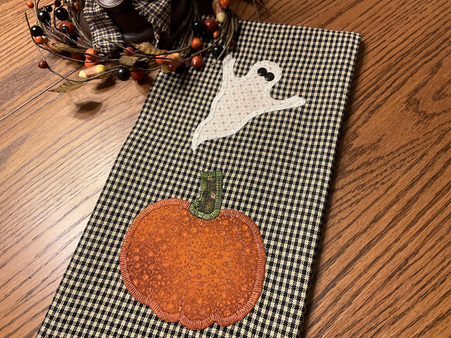 Primitive Farmhouse Autumn Halloween Towel Item #1986