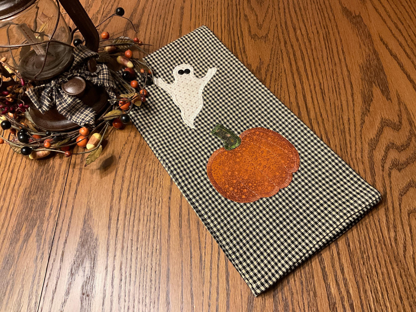 Primitive Farmhouse Autumn Halloween Towel Item #1986
