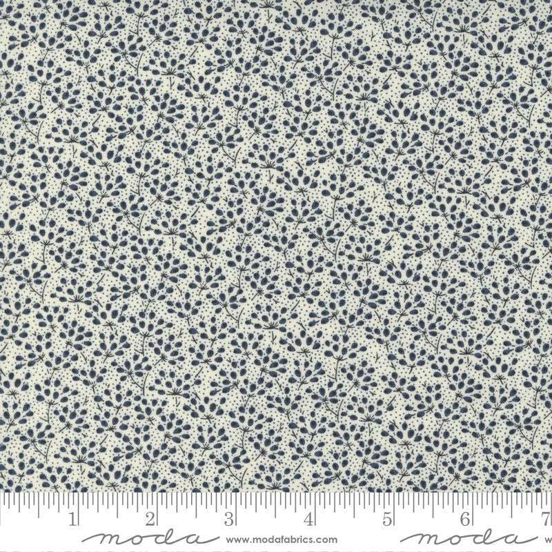 Garden Gatherings Shirtings by Primitive Gatherings Hydrangea 49171 13