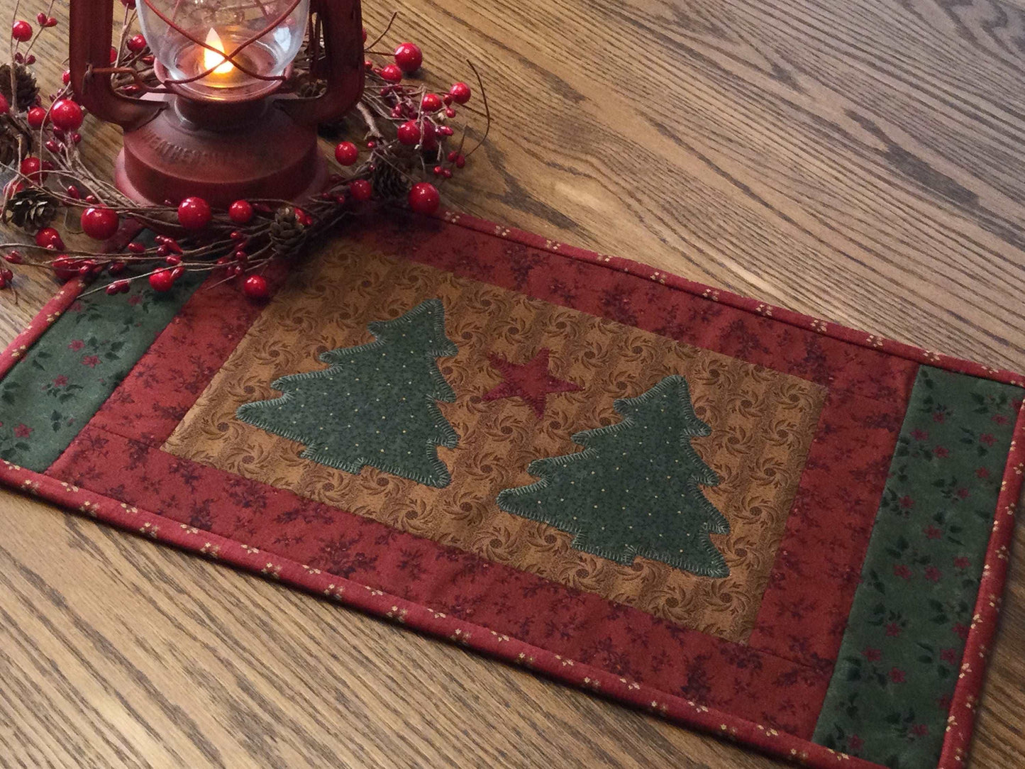 Primitive Farmhouse Christmas Table Runner Item #1536