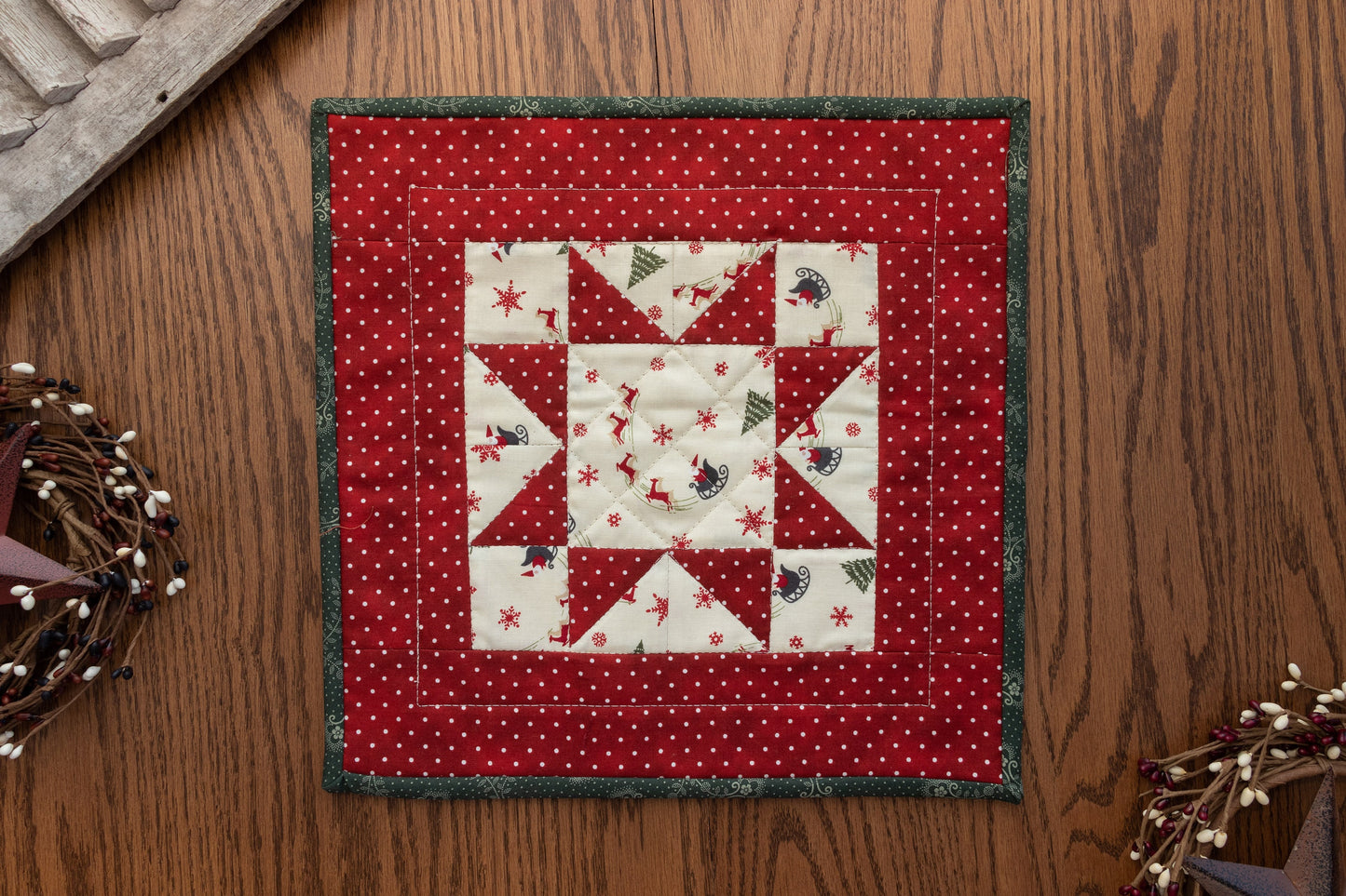 Primitive Farmhouse Christmas Table Topper Item #1784