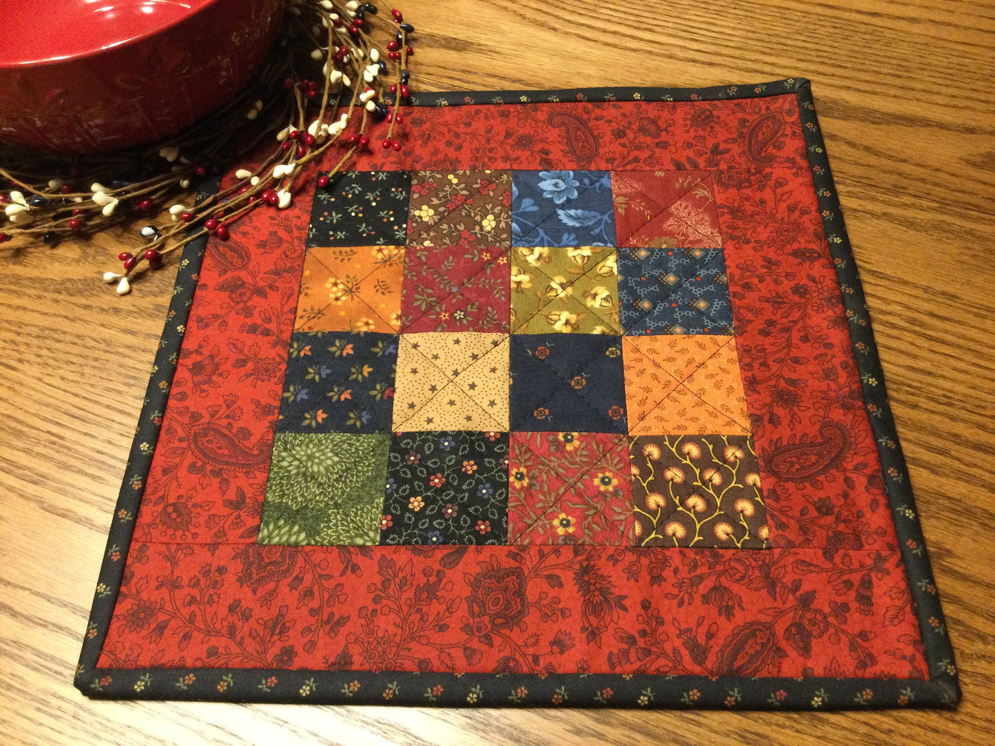 Primitive Farmhouse Scrappy Table Topper Item #1517