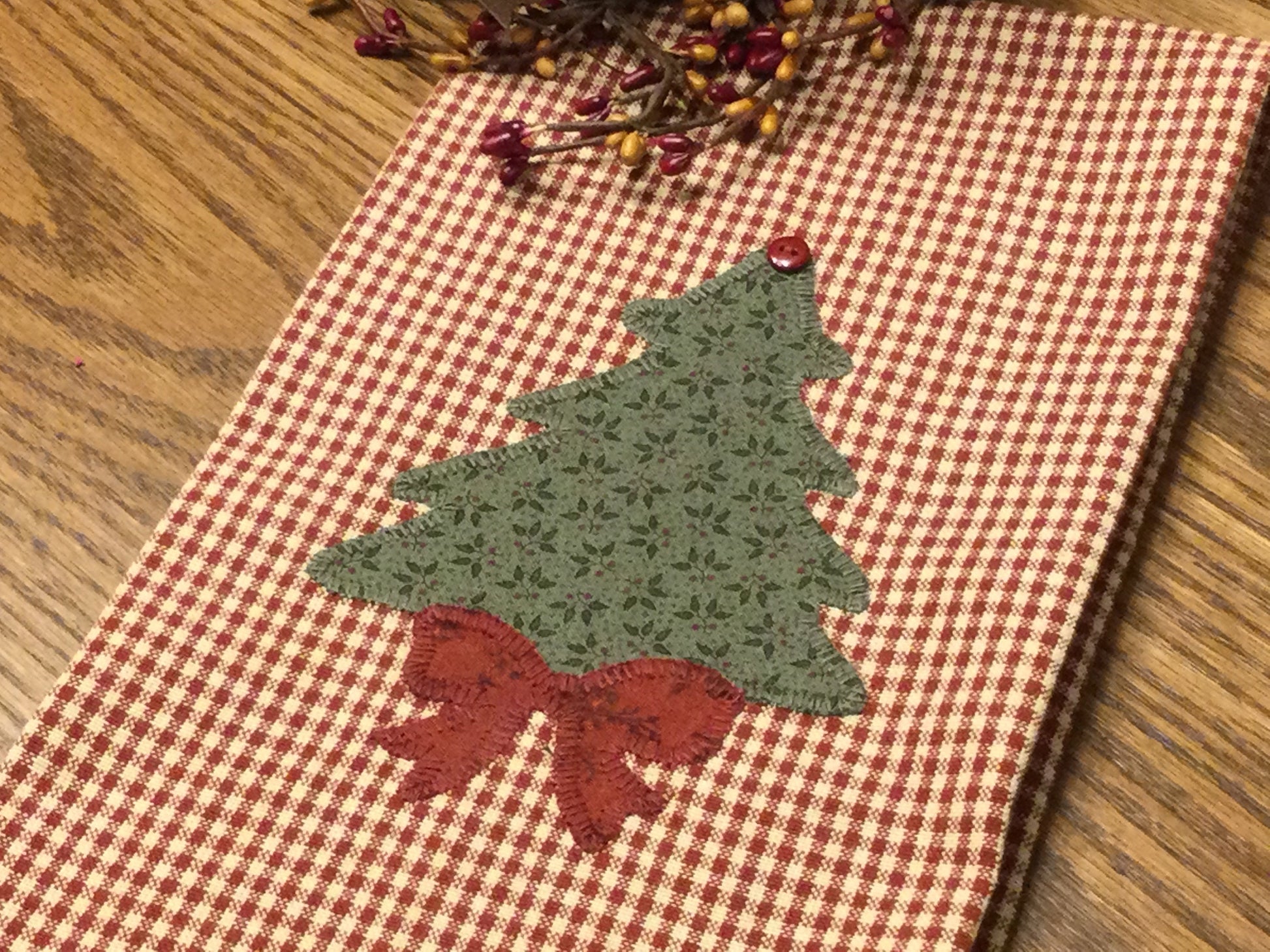 Primitive Farmhouse Christmas Towel Item #1539