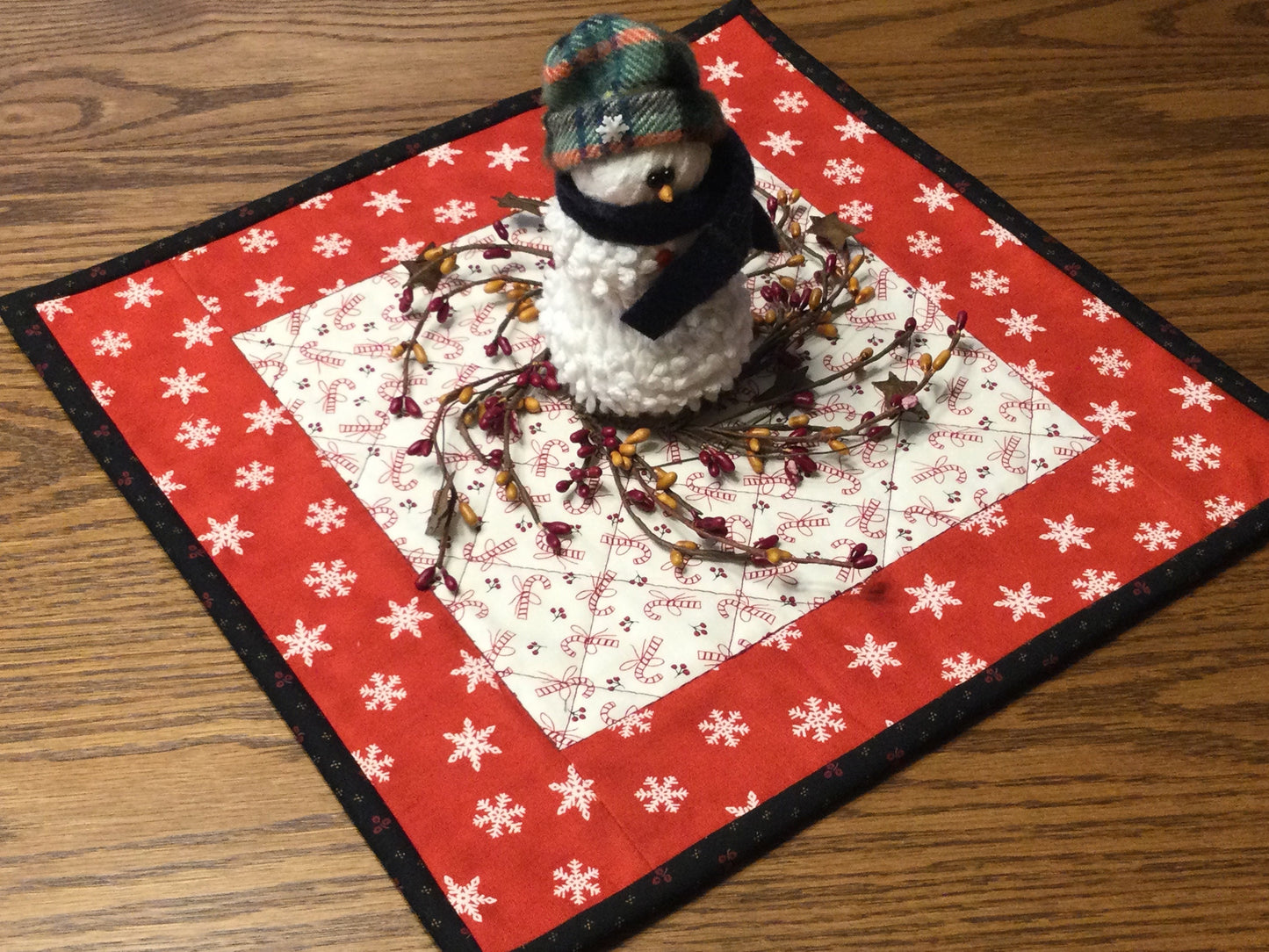 Primitive Farmhouse Christmas Table Topper Item #1592