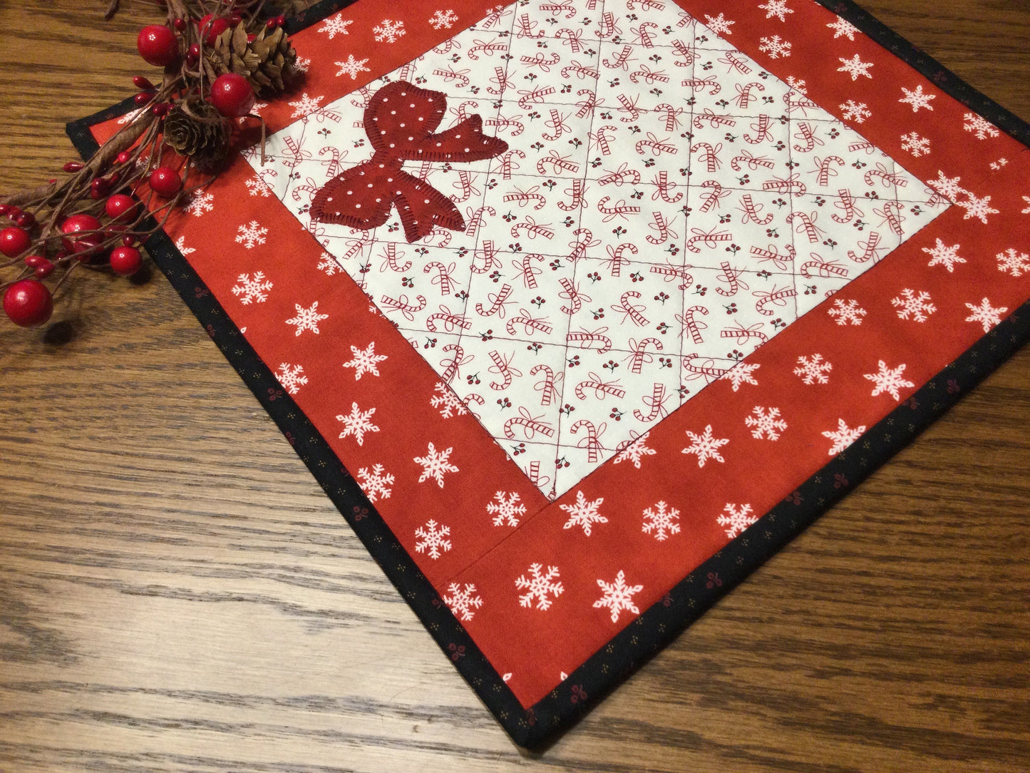 Primitive Farmhouse Christmas Table Topper Item #1593