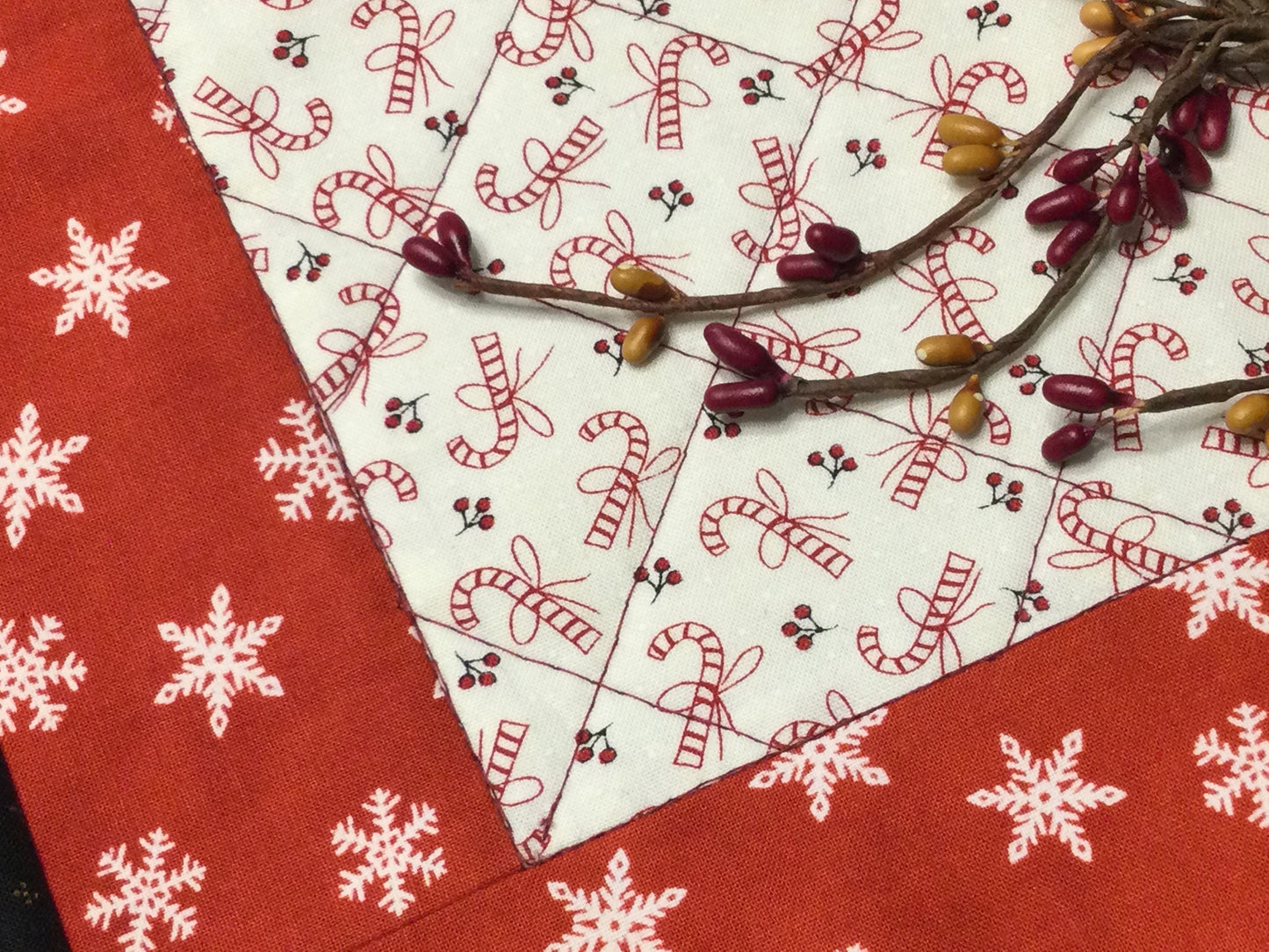 Primitive Farmhouse Christmas Table Topper Item #1592