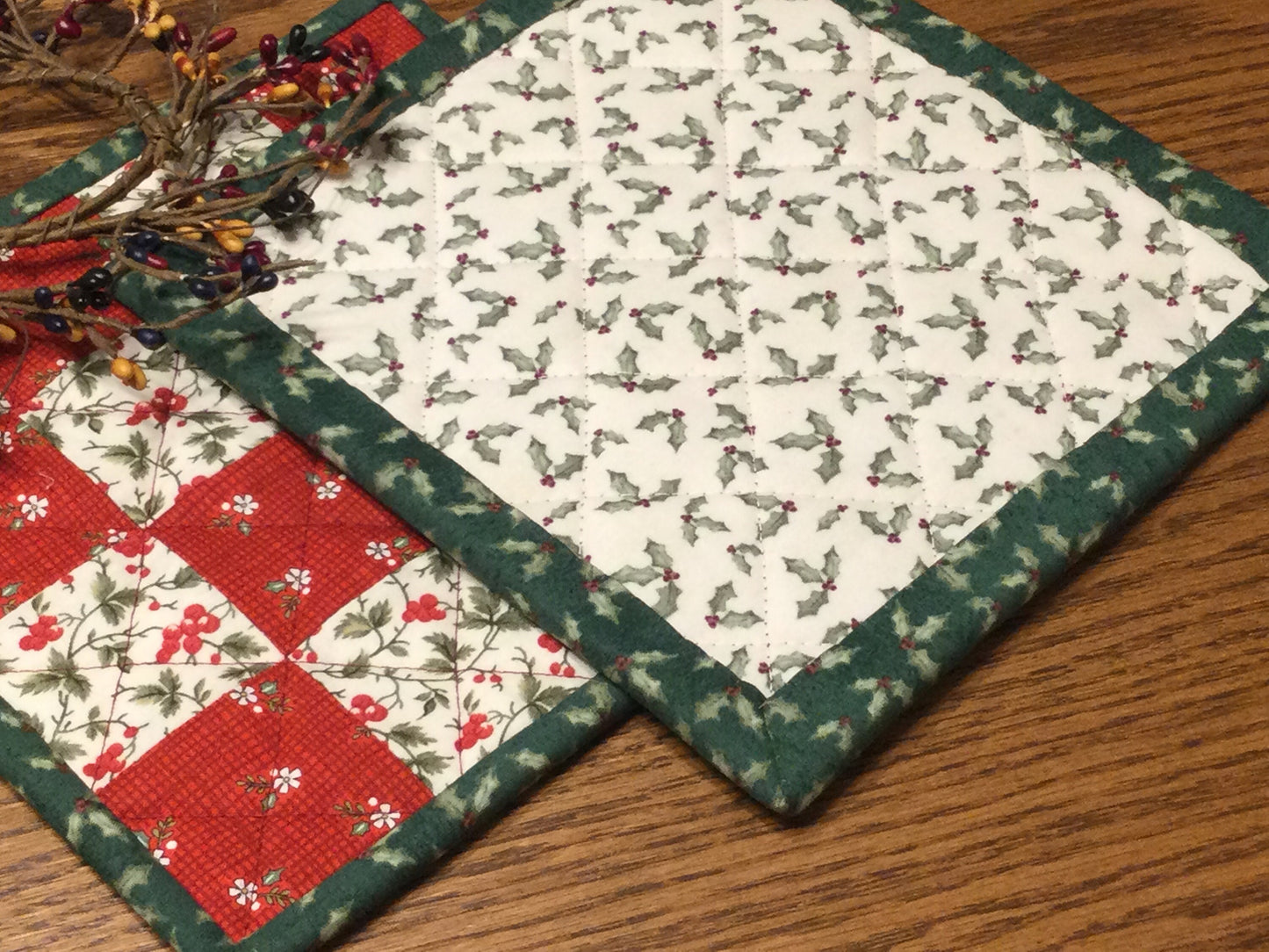 Primitive Farmhouse Christmas Potholders Item #1577