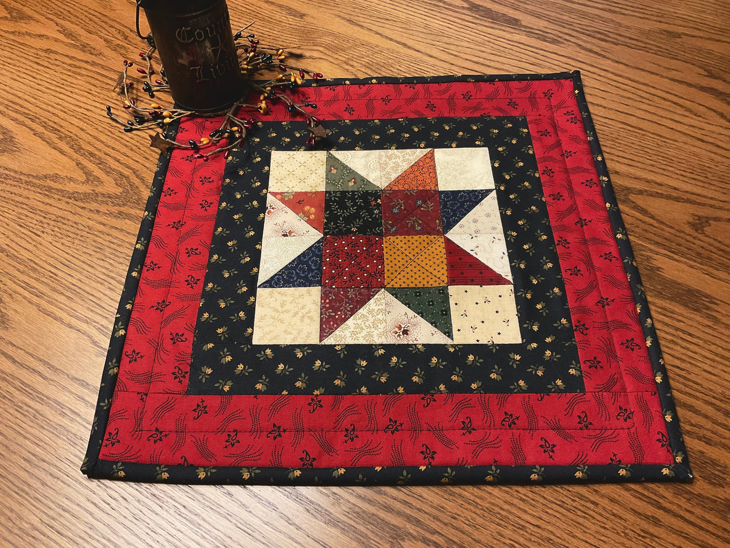 Primitive Farmhouse Scrappy Star Table Topper Item #1603