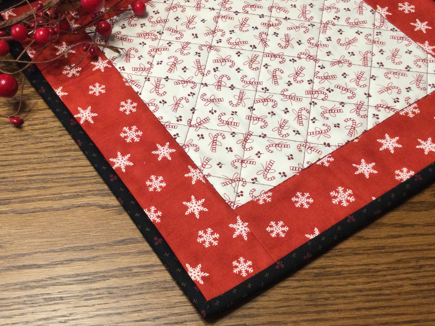 Primitive Farmhouse Christmas Table Topper Item #1592