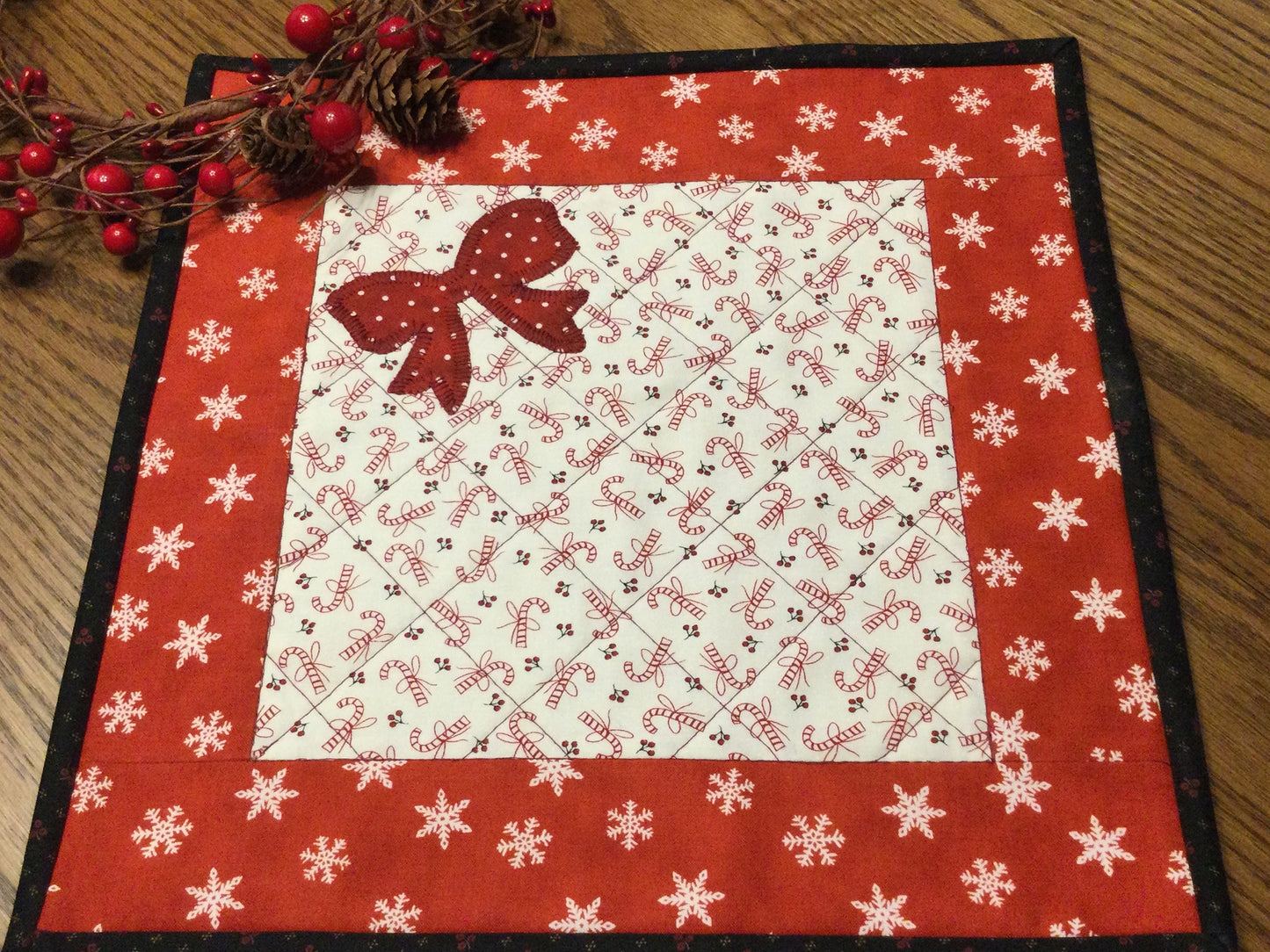 Primitive Farmhouse Christmas Table Topper Item #1593