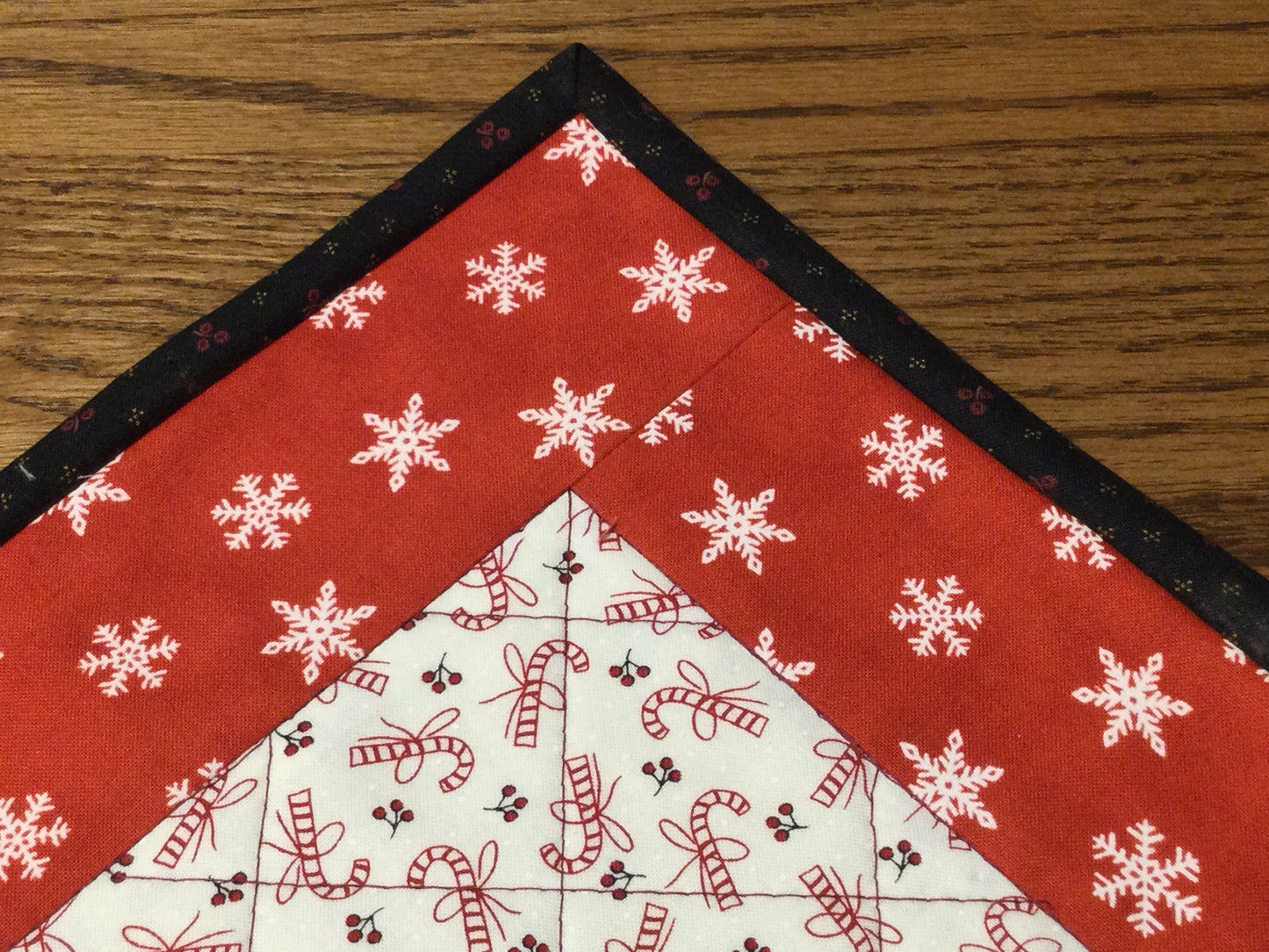 Primitive Farmhouse Christmas Table Topper Item #1593