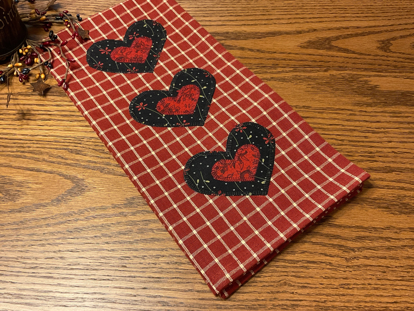 Primitive Farmhouse Valentine Towel Item #1605