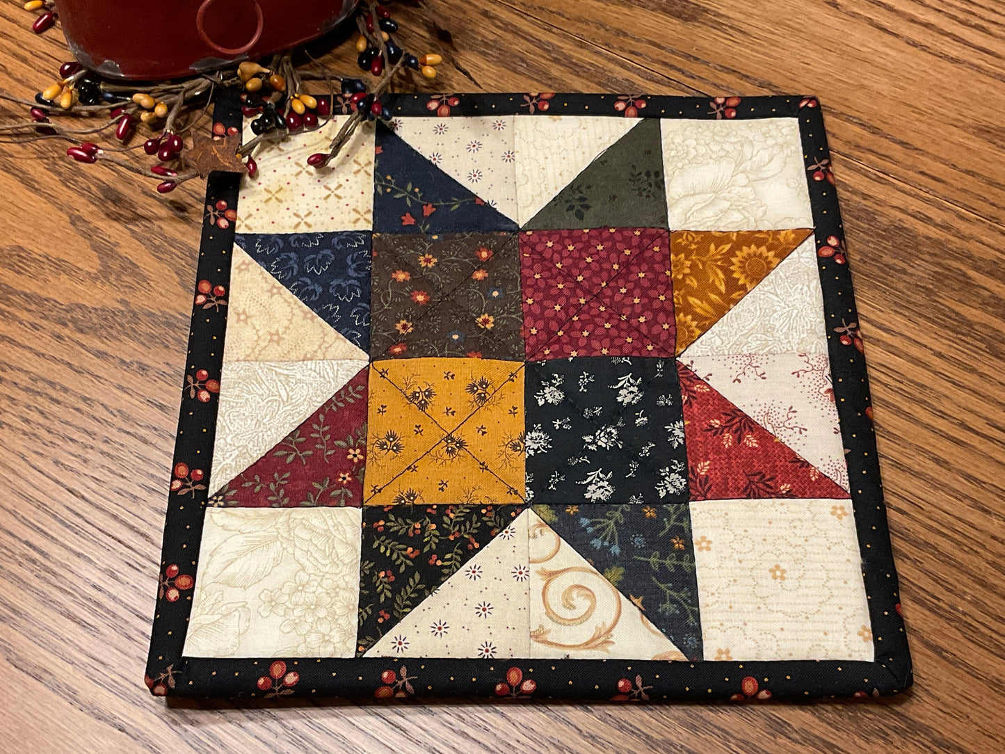 Primitive Farmhouse Scrappy Star Potholders Item #1625