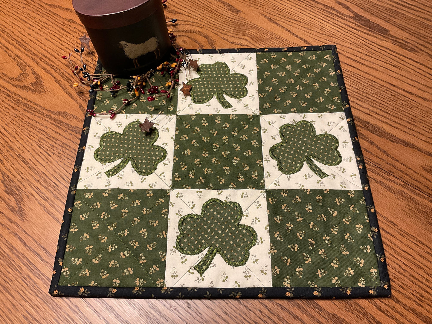 Primitive Farmhouse St Patrick's Table Topper Item #1649
