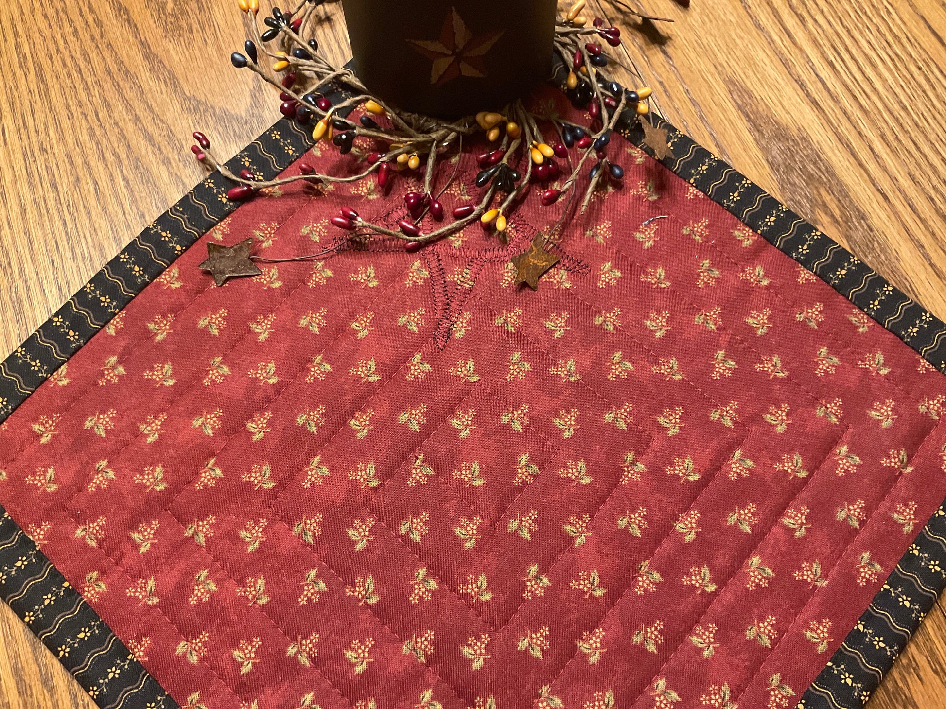 Primitive Farmhouse Log Cabin Table Topper Item #1635