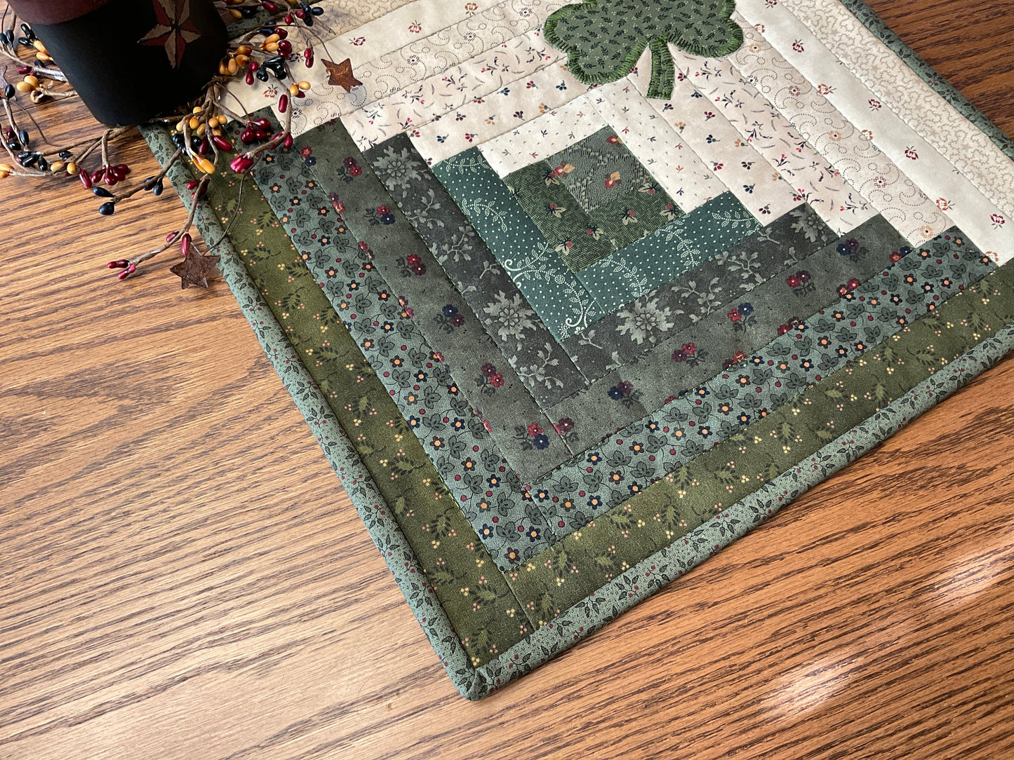 Primitive Farmhouse Log Cabin St.Patrick’s Table Topper Item #1637