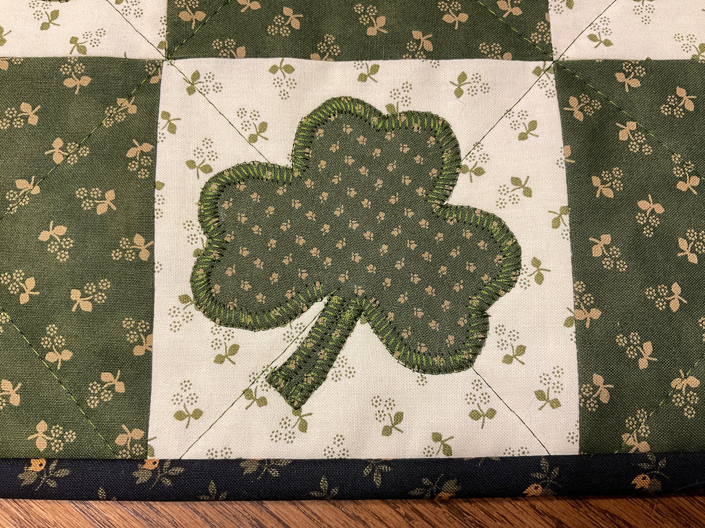 Primitive Farmhouse St Patrick's Table Topper Item #1649
