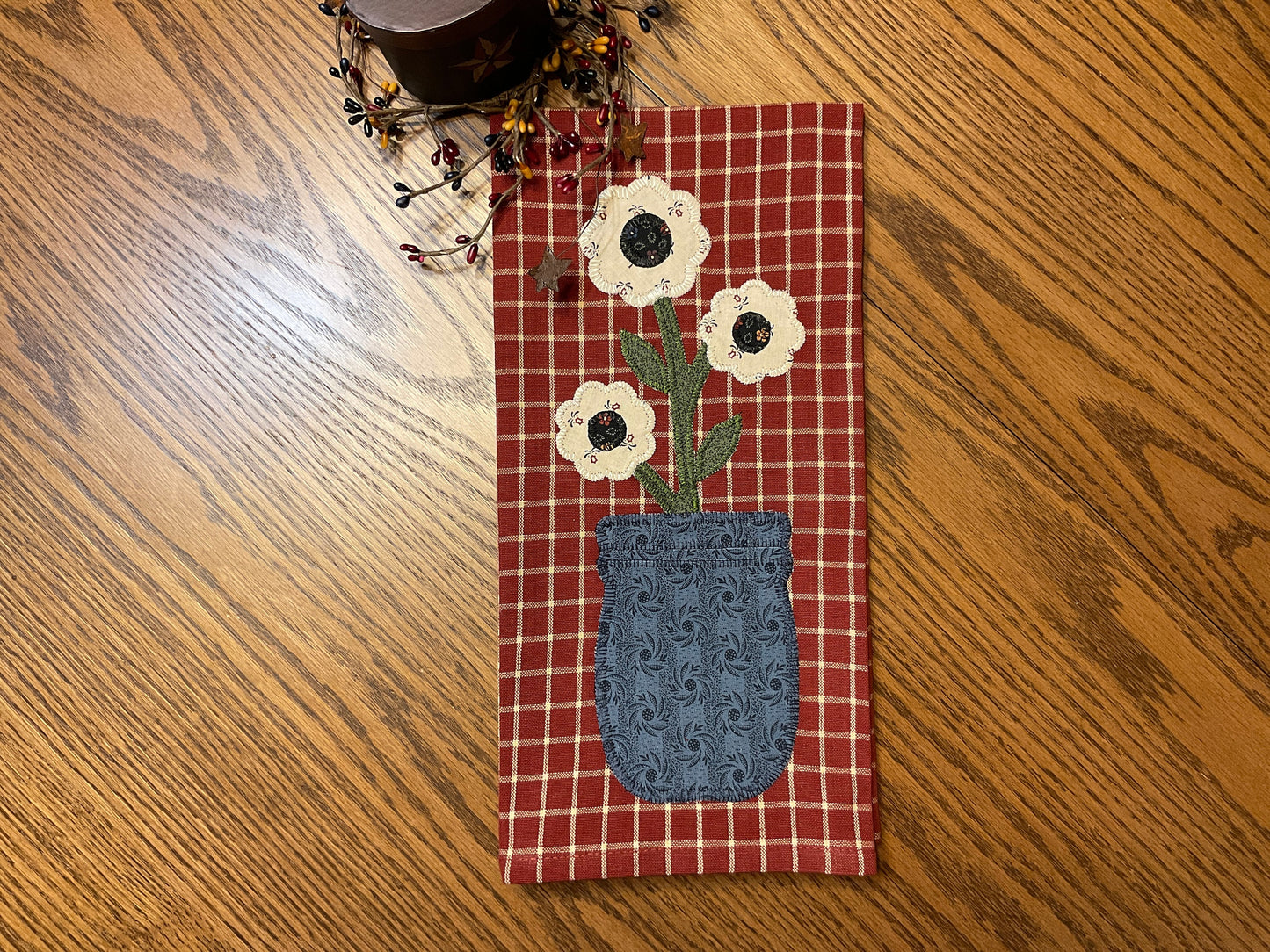 Primitive Farmhouse Spring Flowers Towel Item #1662