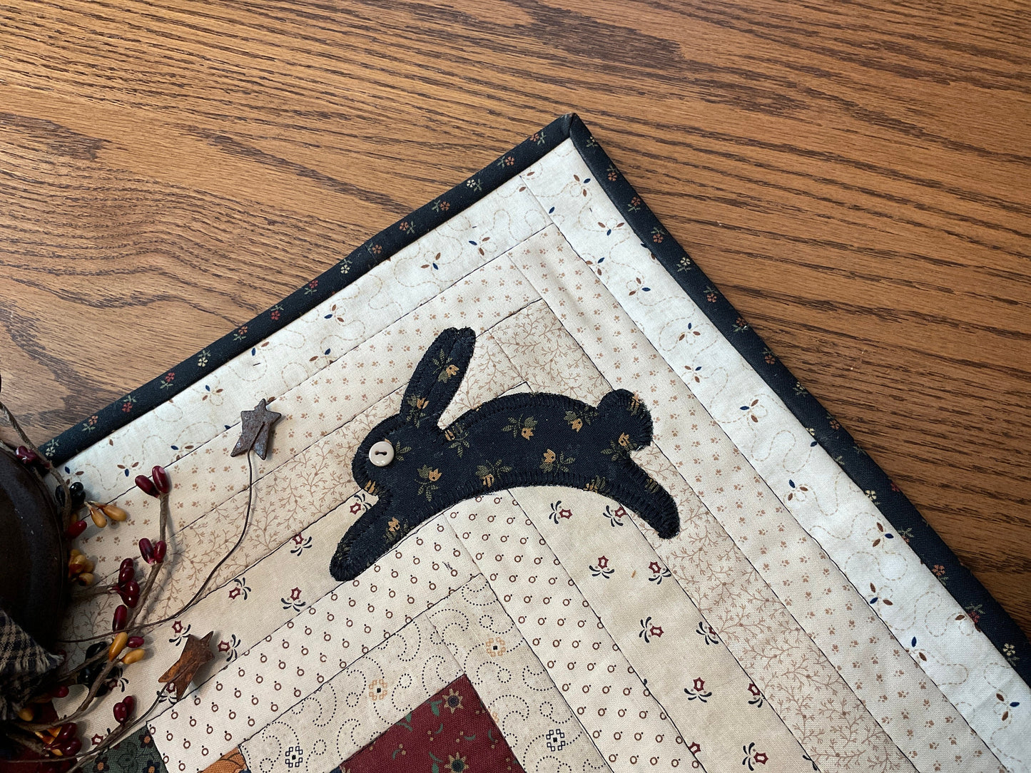 Primitive Farmhouse Log Cabin Easter Bunny Table Topper Item #1666