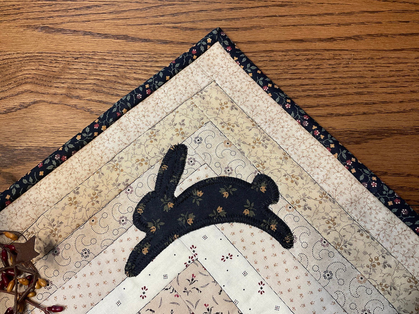 Primitive Farmhouse Log Cabin Easter Bunny Table Topper Item #1664