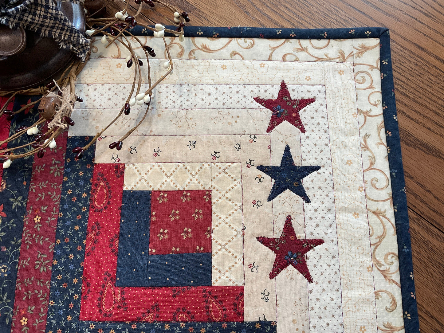 Primitive Farmhouse Patriotic Log Cabin Table Topper Item #1688