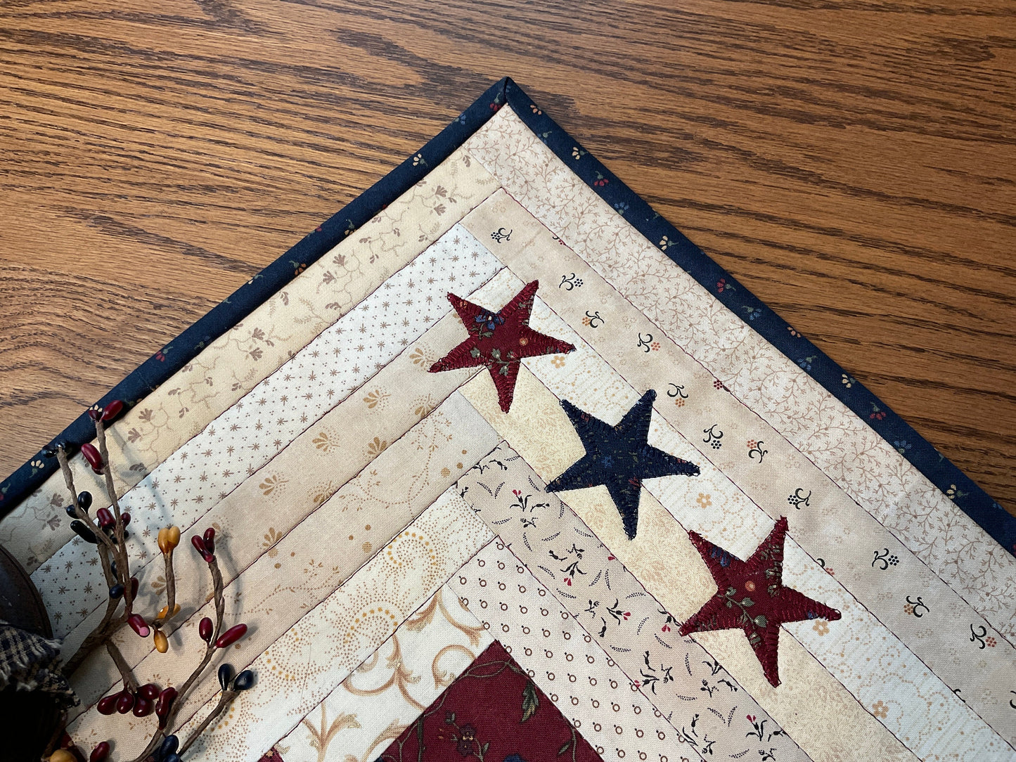 Primitive Farmhouse Patriotic Log Cabin Table Topper Item #1699